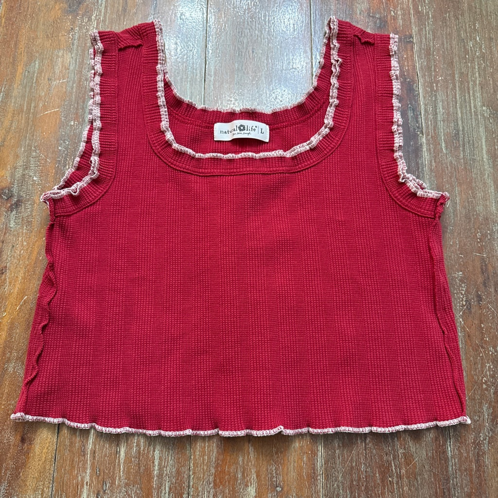 Natural Life Red and White Ruffle Trim Cropped Tank Top Large